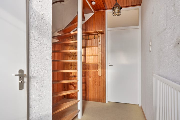 Photo 14 of Maasstraat 12