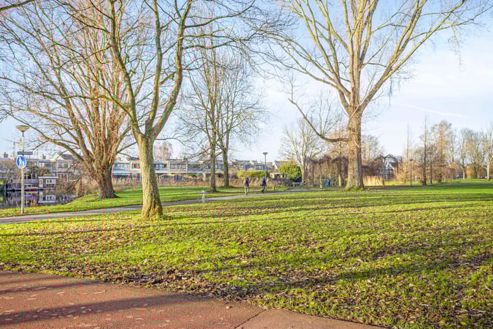 Photo 37 of Maasstraat 12