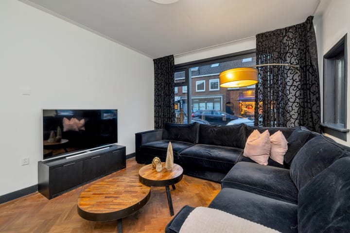 Photo 9 of C.H. Moensstraat 36