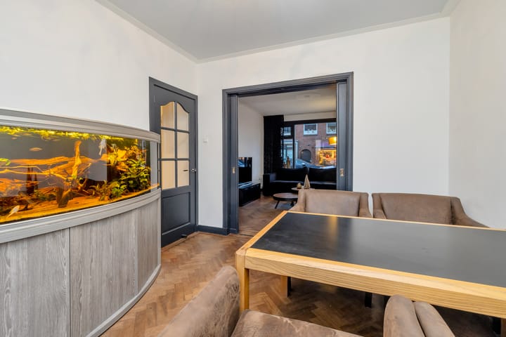 Photo 15 of C.H. Moensstraat 36