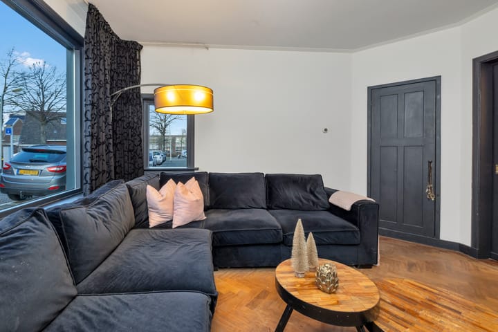 Photo 11 of C.H. Moensstraat 36