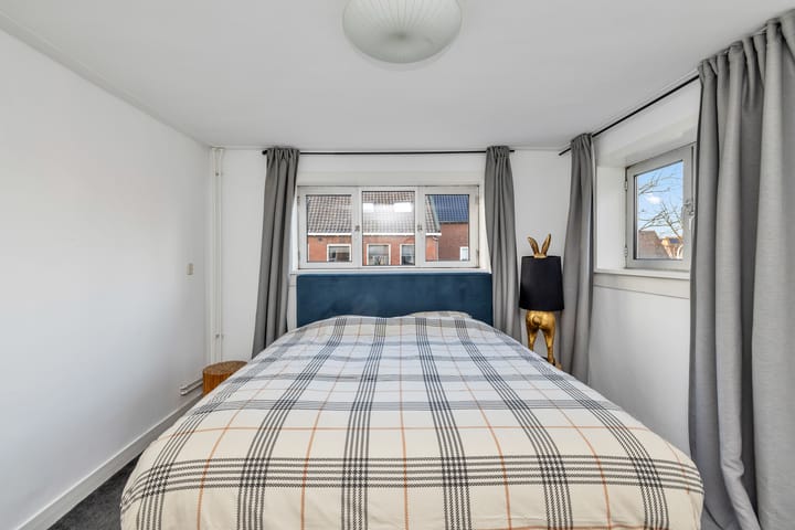 Photo 25 of C.H. Moensstraat 36