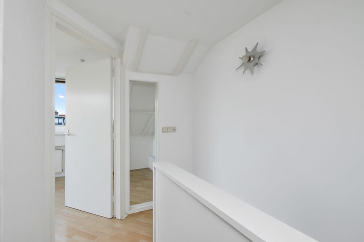 Photo 33 of C.H. Moensstraat 36