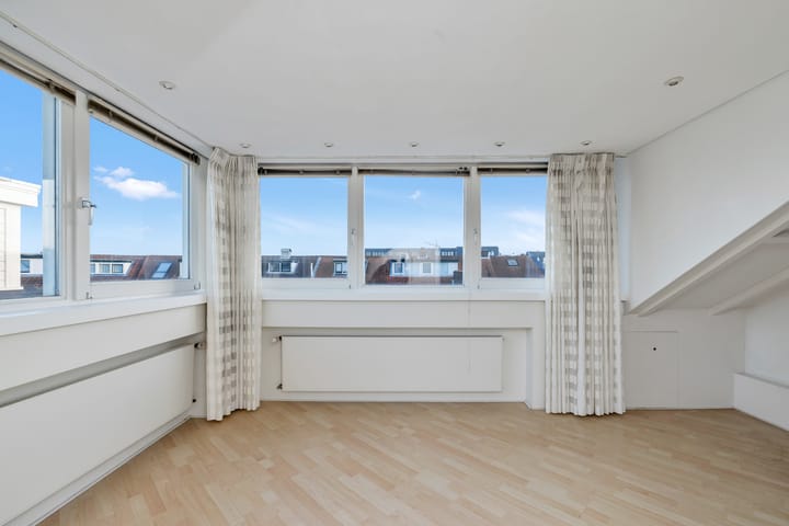 Photo 34 of C.H. Moensstraat 36