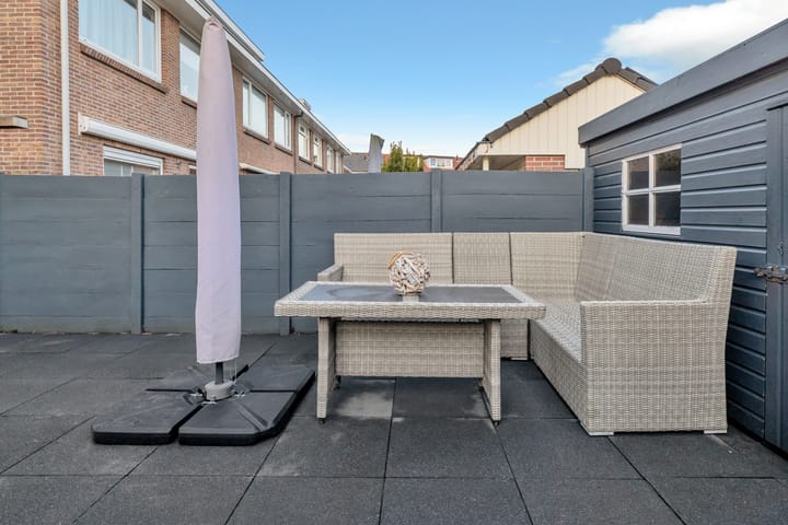 Photo 39 of C.H. Moensstraat 36