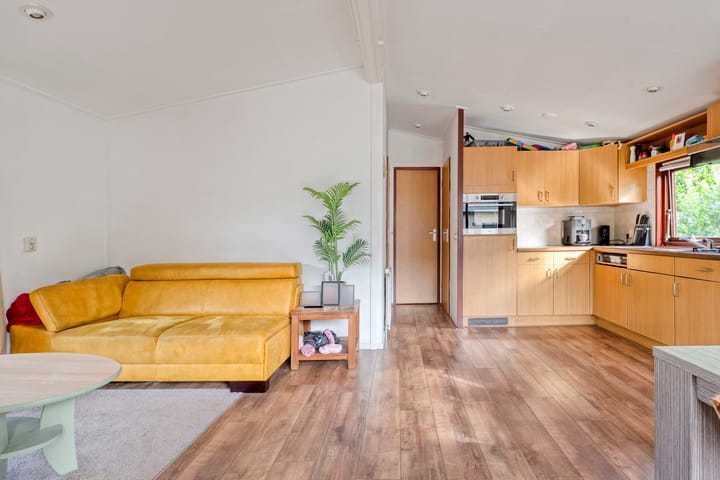 Photo 6 of Coevorderweg 27-109