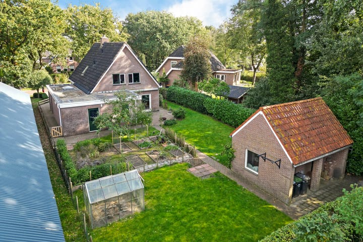 Foto 3 van Almaatsweg 1