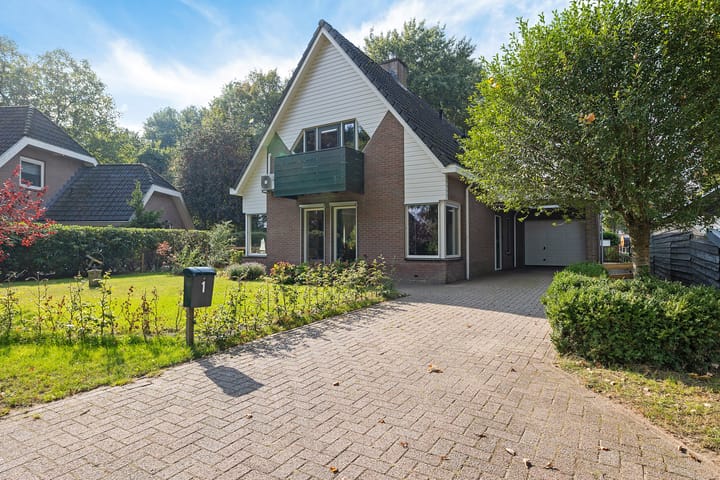 Foto 4 van Almaatsweg 1