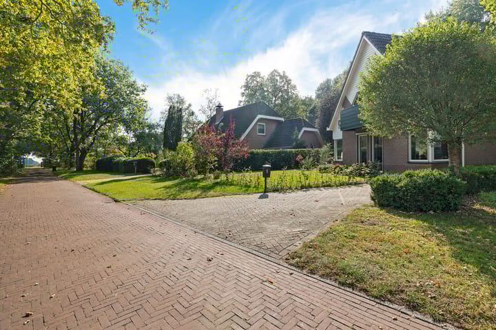 Foto 6 van Almaatsweg 1