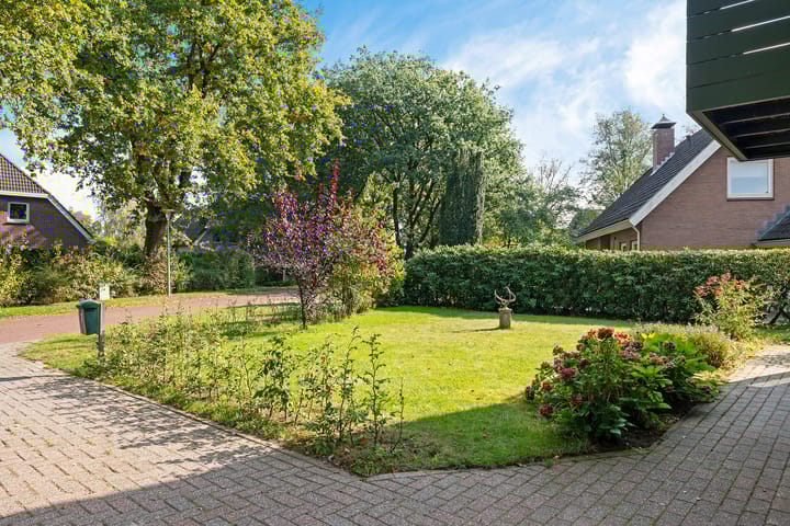 Foto 8 van Almaatsweg 1