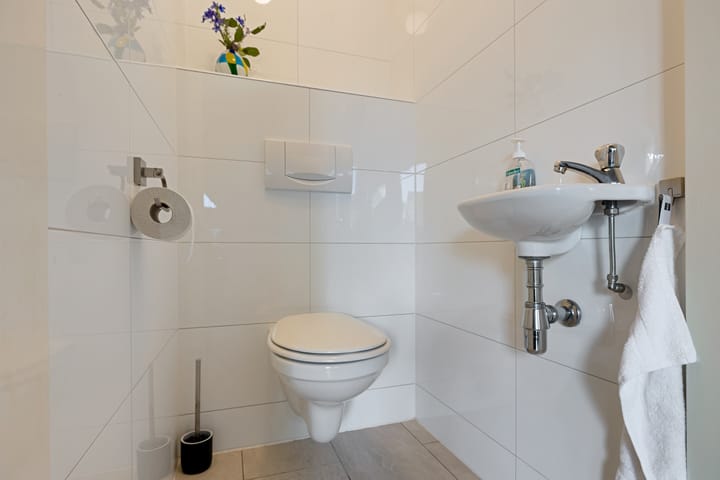 Foto 10 van Almaatsweg 1