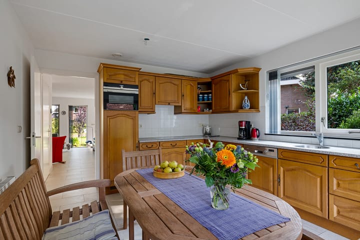 Foto 22 van Almaatsweg 1