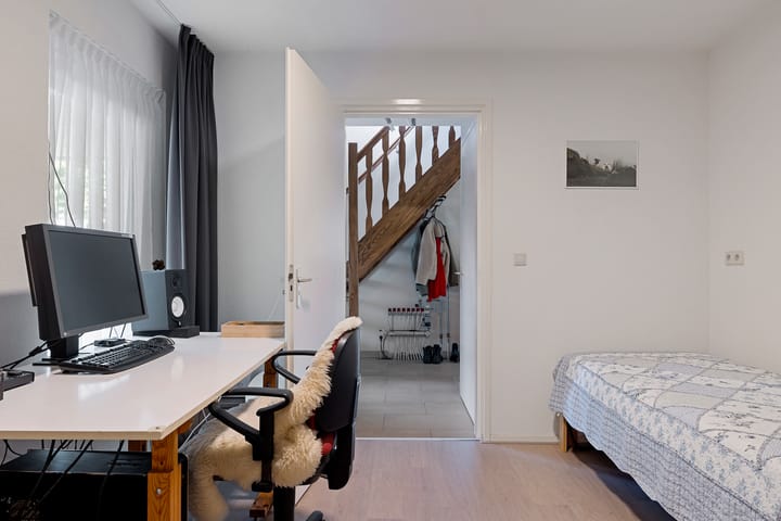 Foto 28 van Almaatsweg 1