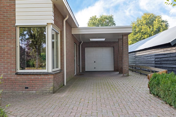 Foto 7 van Almaatsweg 1