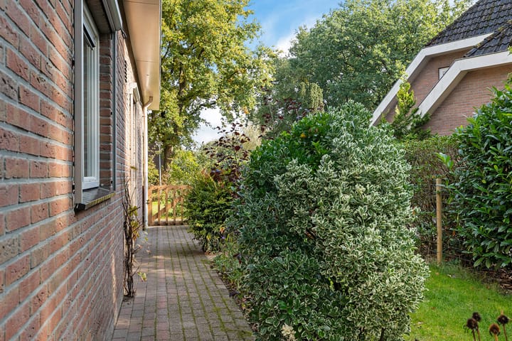 Foto 52 van Almaatsweg 1