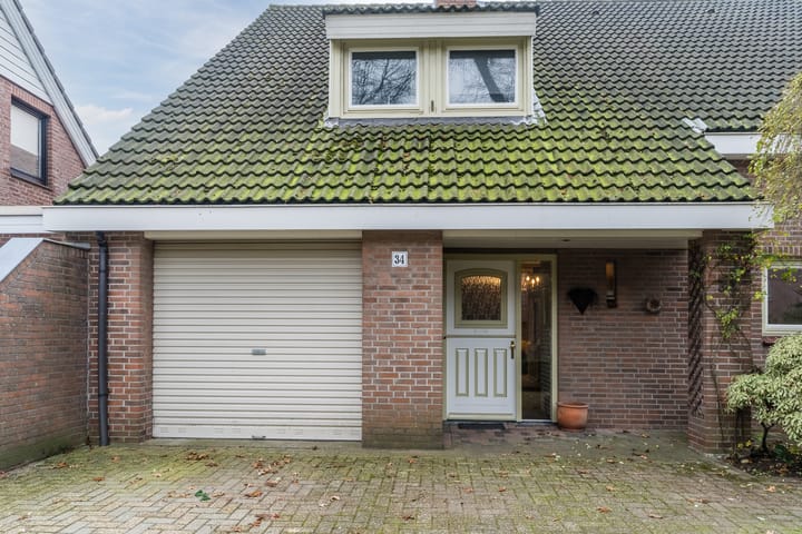 Photo 9 of Schoutstraat 34