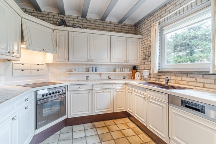 Photo 26 of Schoutstraat 34