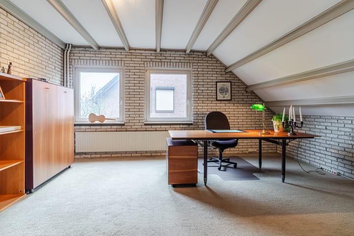 Photo 35 of Schoutstraat 34