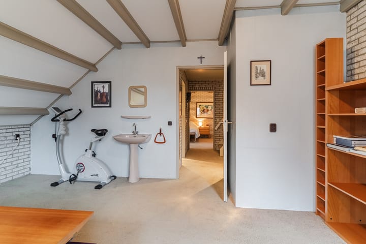 Photo 38 of Schoutstraat 34