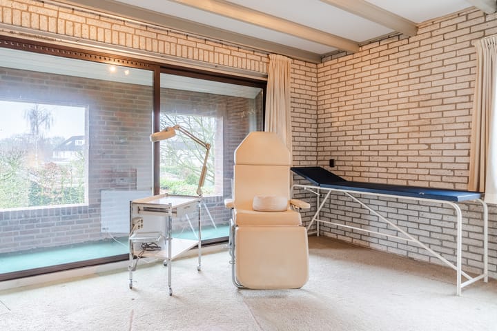 Photo 41 of Schoutstraat 34