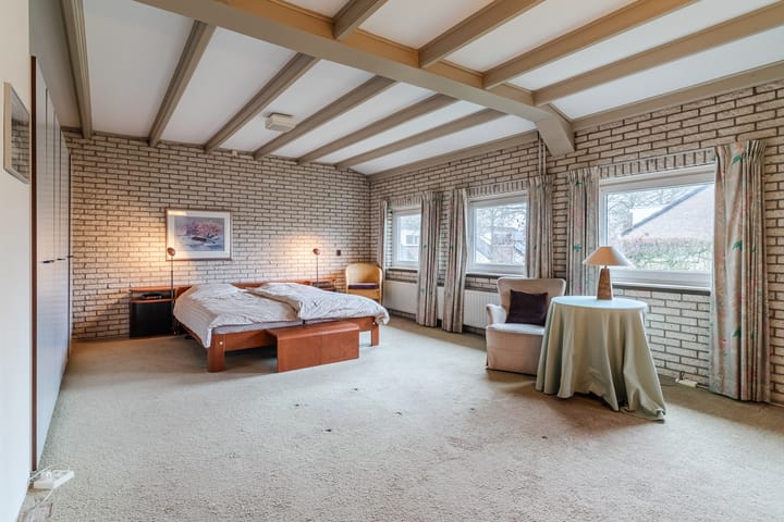 Photo 44 of Schoutstraat 34