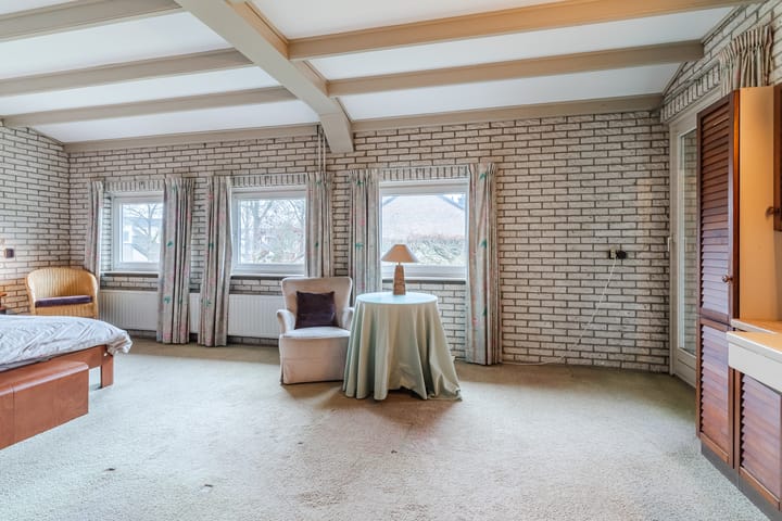 Photo 46 of Schoutstraat 34