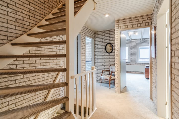 Photo 52 of Schoutstraat 34