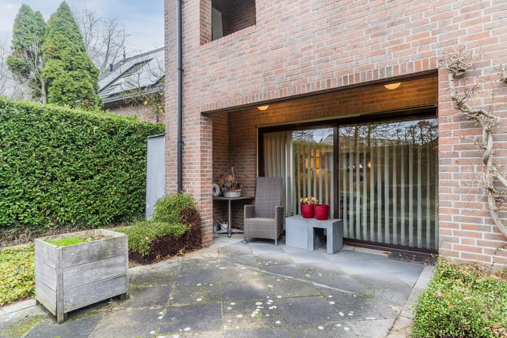 Photo 79 of Schoutstraat 34