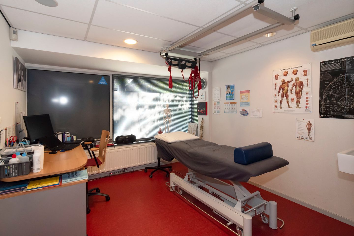 View photo 4 of van Ostadestraat 53