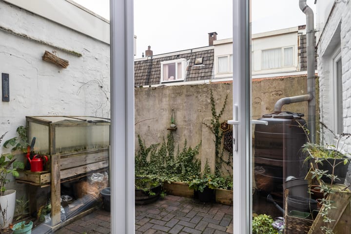 Photo 10 of Ypeijstraat 34