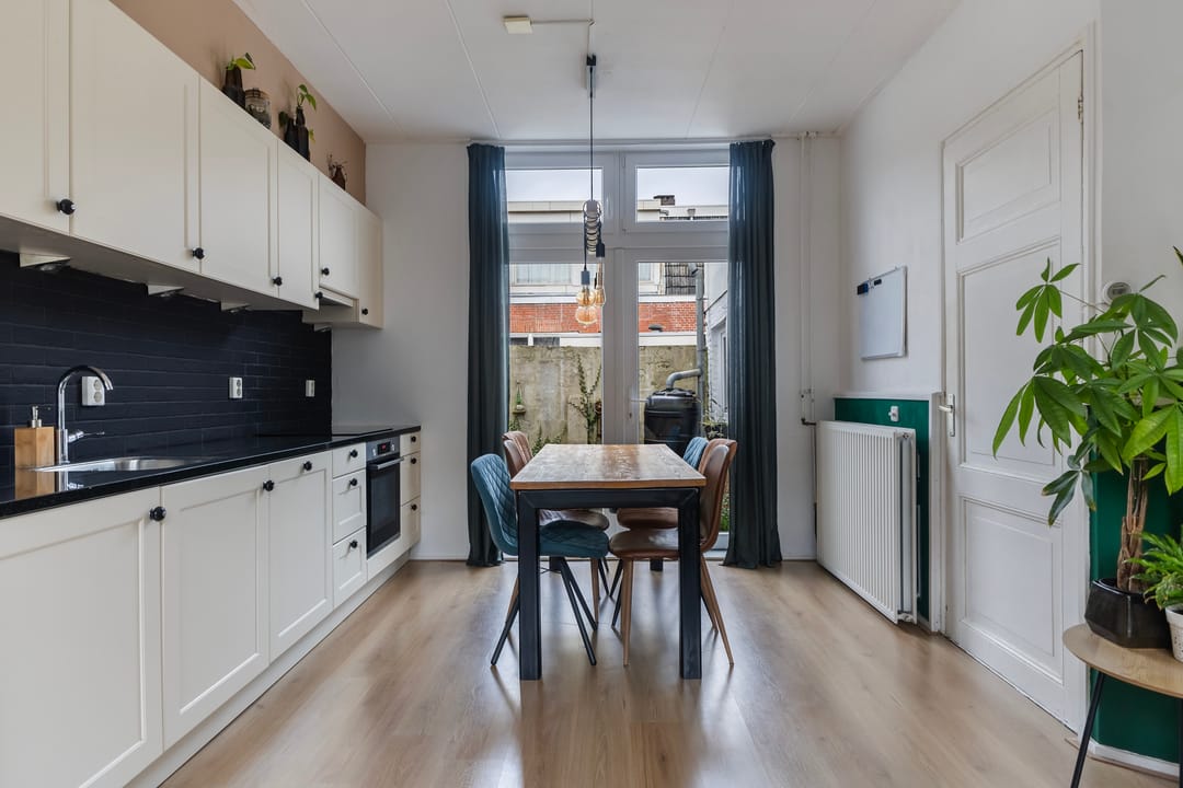 Photo 16 of Ypeijstraat 34