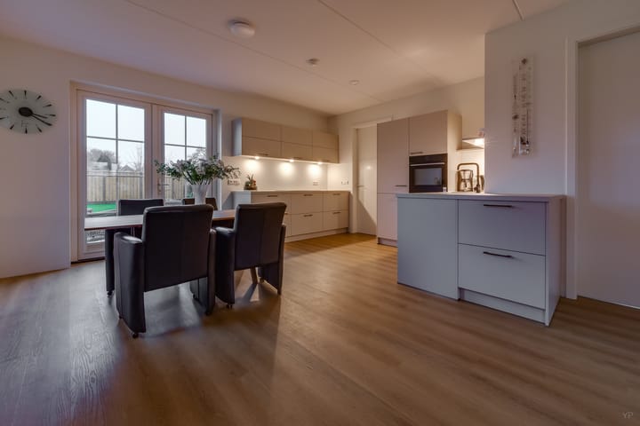 Foto 15 van Van Sonoystraat 30