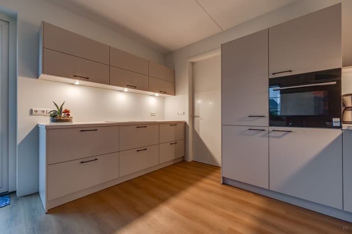 Foto 18 van Van Sonoystraat 30