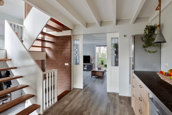 Foto 8 van D H Keuperweg 8