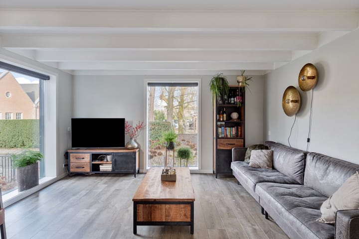 Foto 9 van D H Keuperweg 8