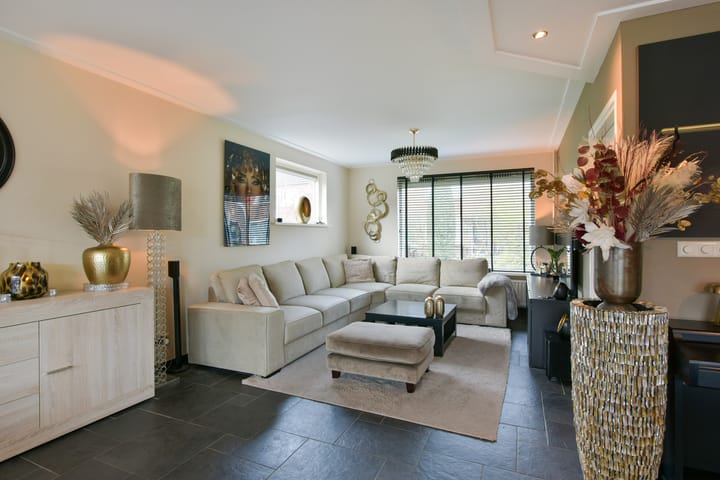 Foto 2 van Wethouder van Damlaan 55