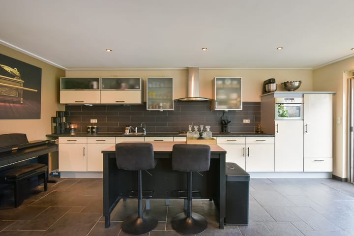 Foto 11 van Wethouder van Damlaan 55