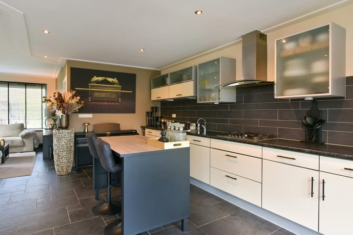 Foto 12 van Wethouder van Damlaan 55