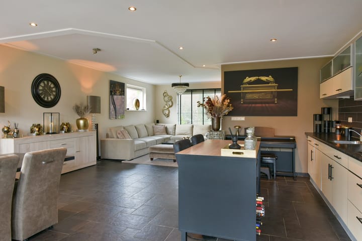 Foto 13 van Wethouder van Damlaan 55