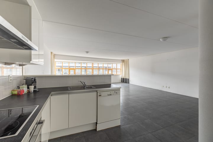 Foto 22 van Oosterweezenstraat 223