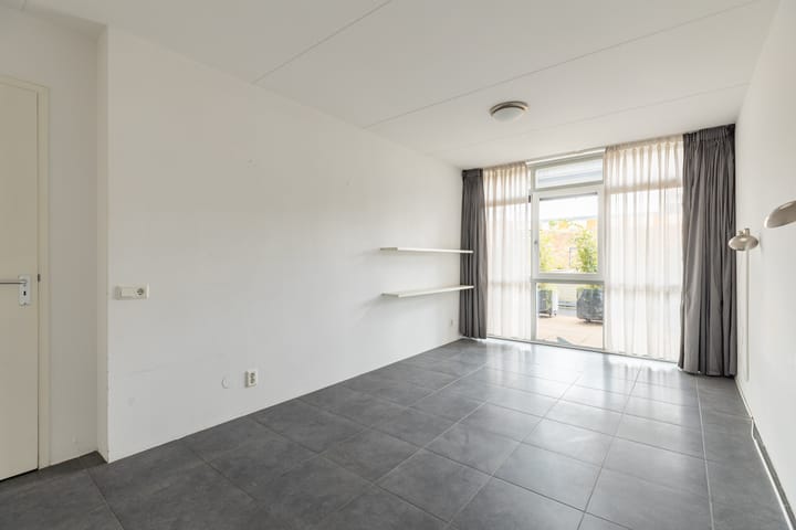 Foto 24 van Oosterweezenstraat 223