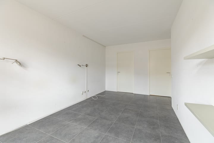 Foto 26 van Oosterweezenstraat 223