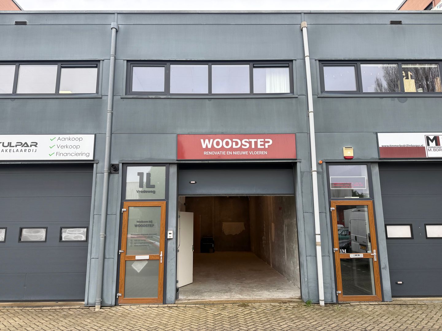 View photo 2 of Vredeweg 1-L