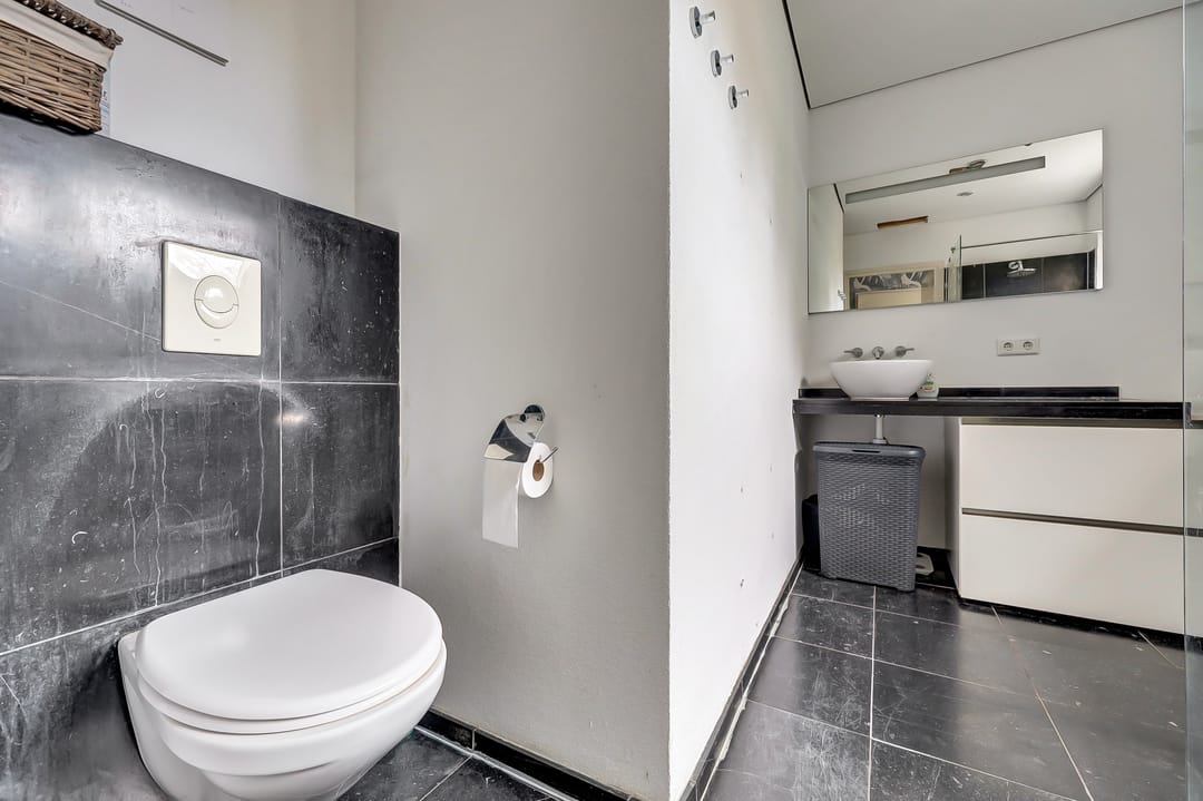 Photo 41 of Schrijversdijk 4-A