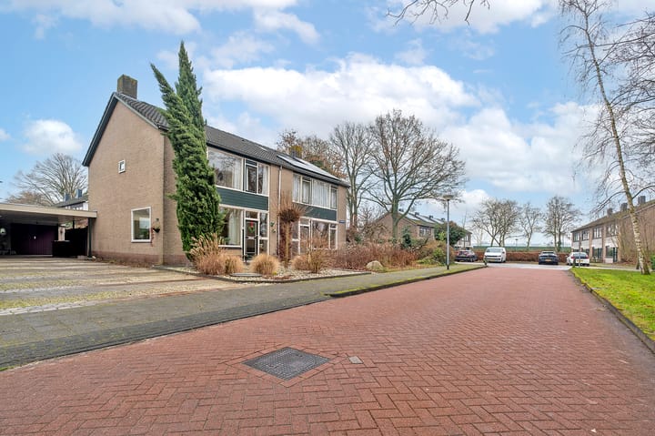 Foto 42 van Lijsterlaan 4