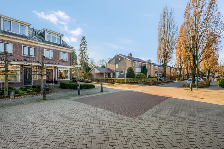 Photo 4 of Middellaan 32