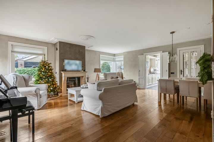 Photo 7 of Middellaan 32