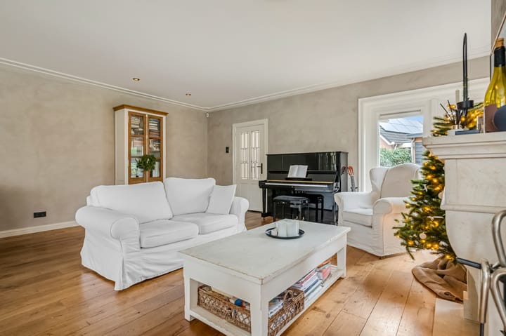 Photo 10 of Middellaan 32