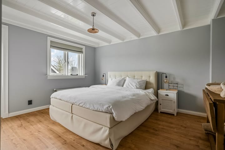 Photo 22 of Middellaan 32