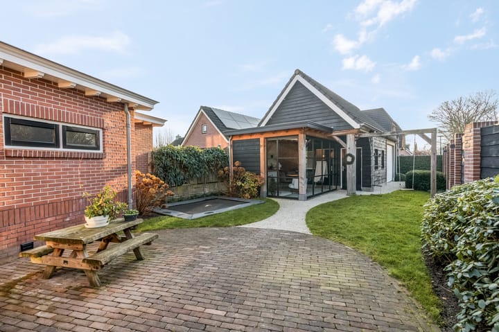 Photo 34 of Middellaan 32